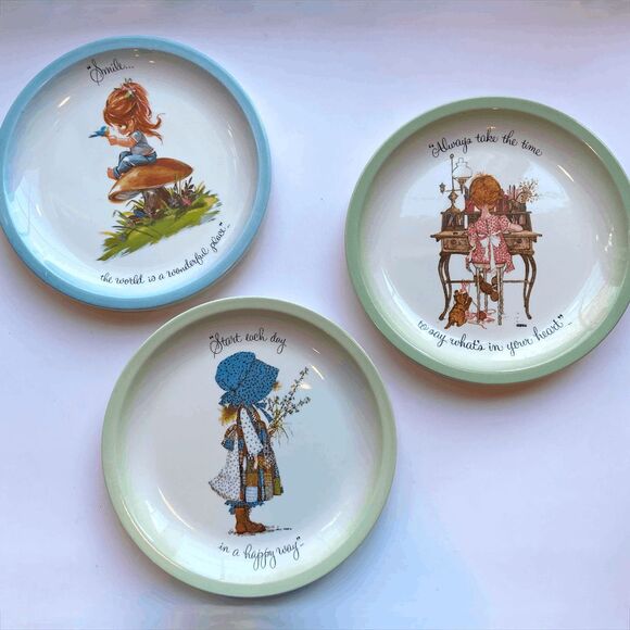 Vintage Holly Hobbie Plates Set of 3 1970s American Greetings Collectible - Picture 1 of 16
